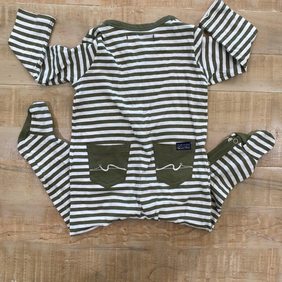 Baby boy bundle of 5 onesie footies Nwt baby clothes lot - Picture 12 of 15